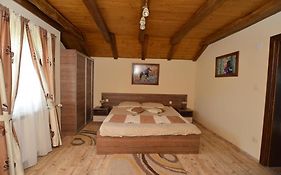 Rooms & Apartment Vinia
