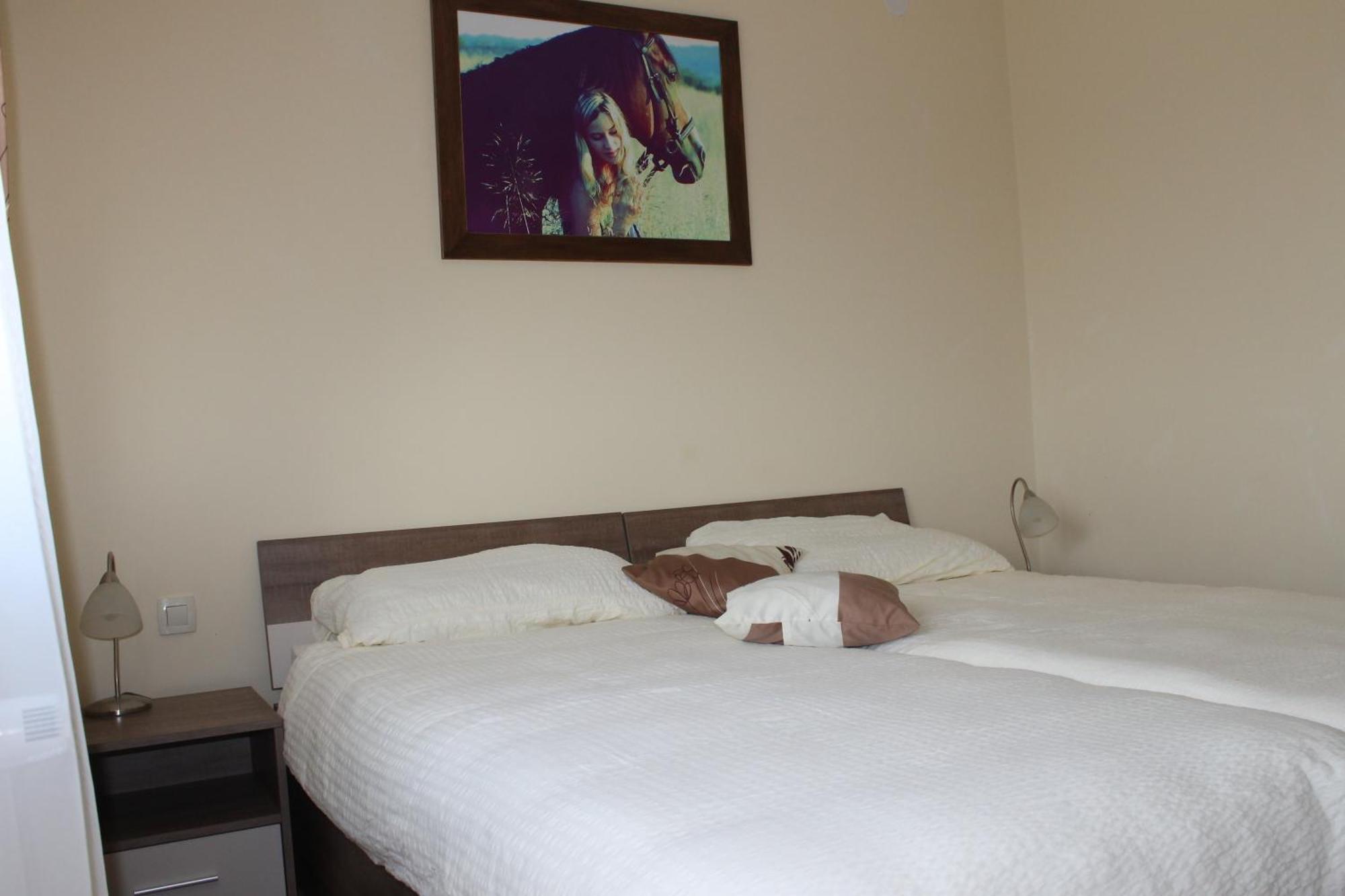 Rooms & Apartment Vinia Bjelovar Room photo