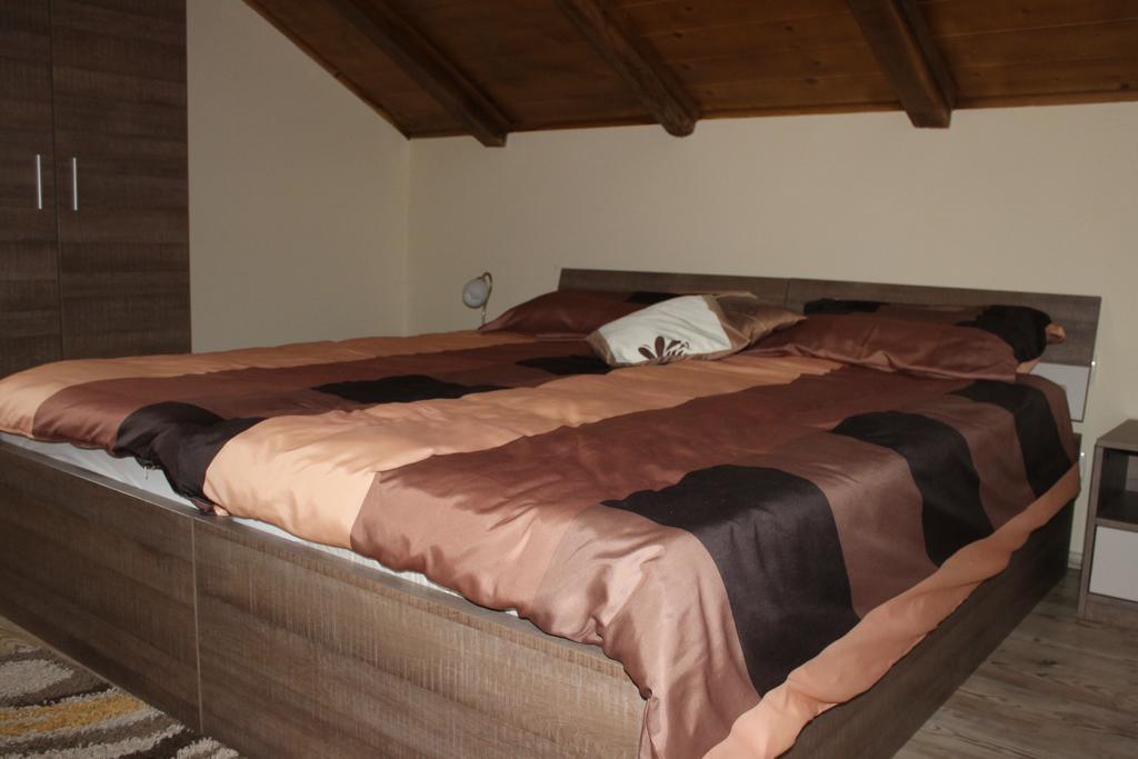 Rooms & Apartment Vinia Bjelovar Room photo
